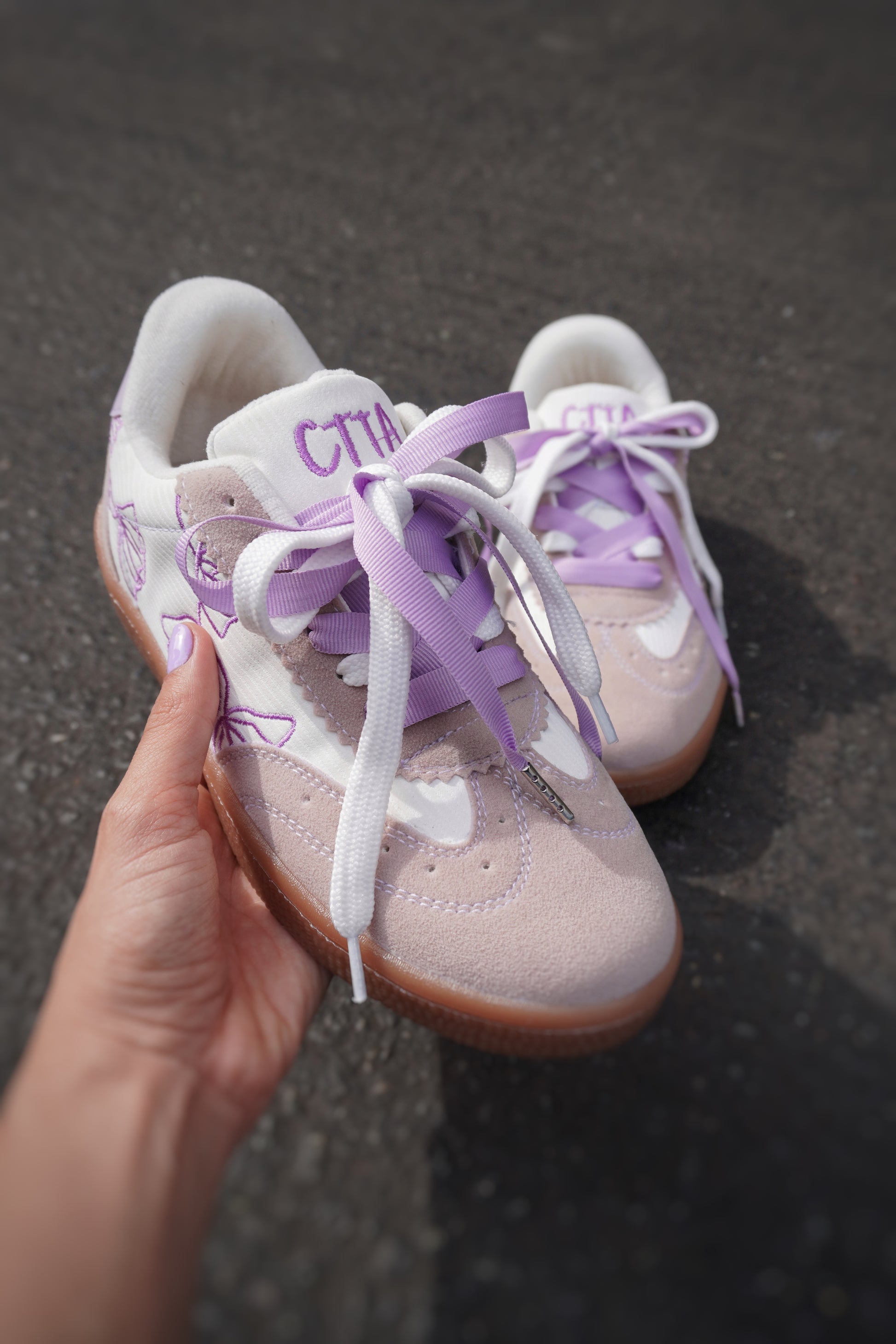 Tenis Ruth