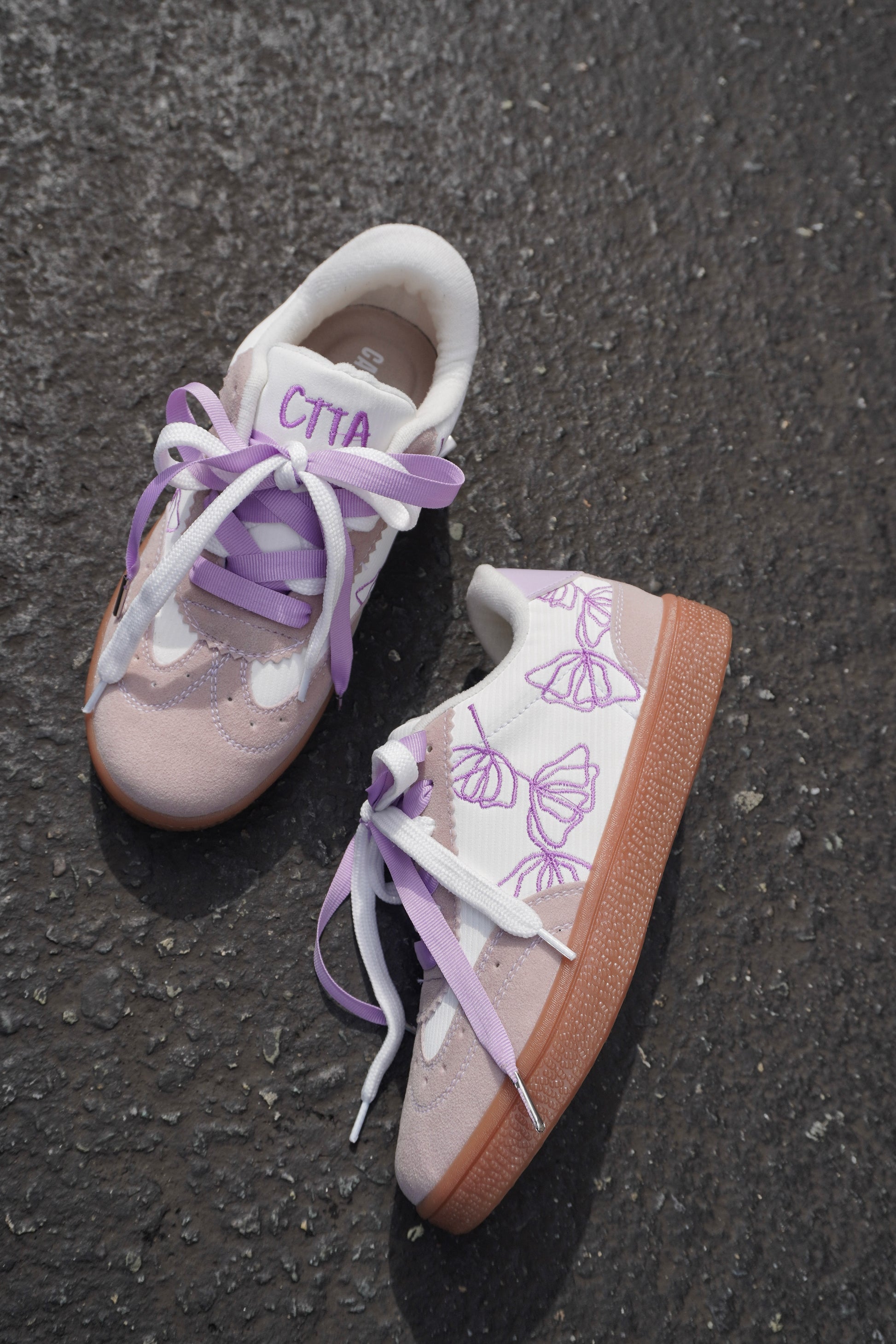 Tenis Ruth